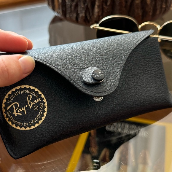 Round Gold Ray-bans - Picture 8 of 9